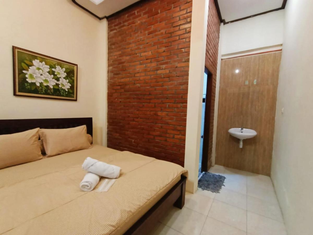 Rumah Kami Guest House Yogyakarta Kültér fotó