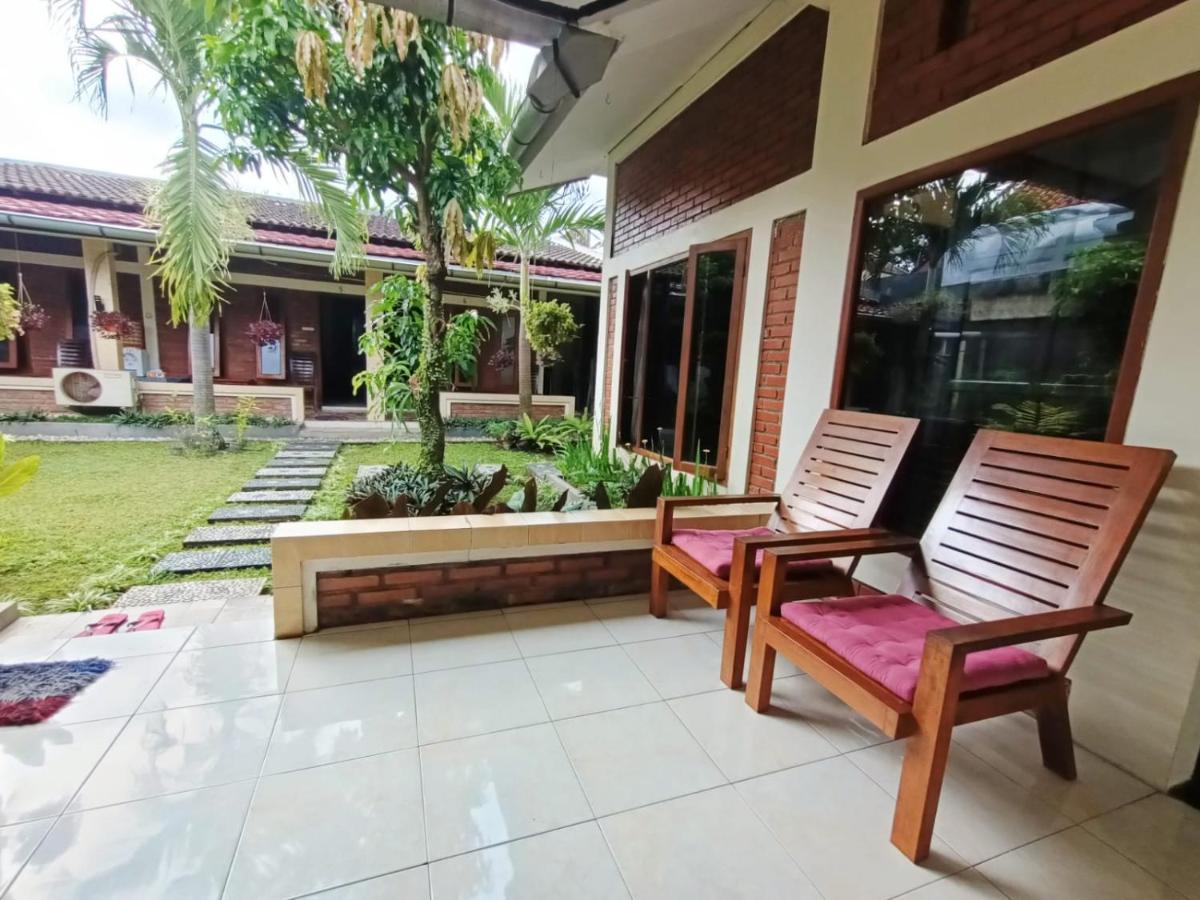 Rumah Kami Guest House Yogyakarta Kültér fotó