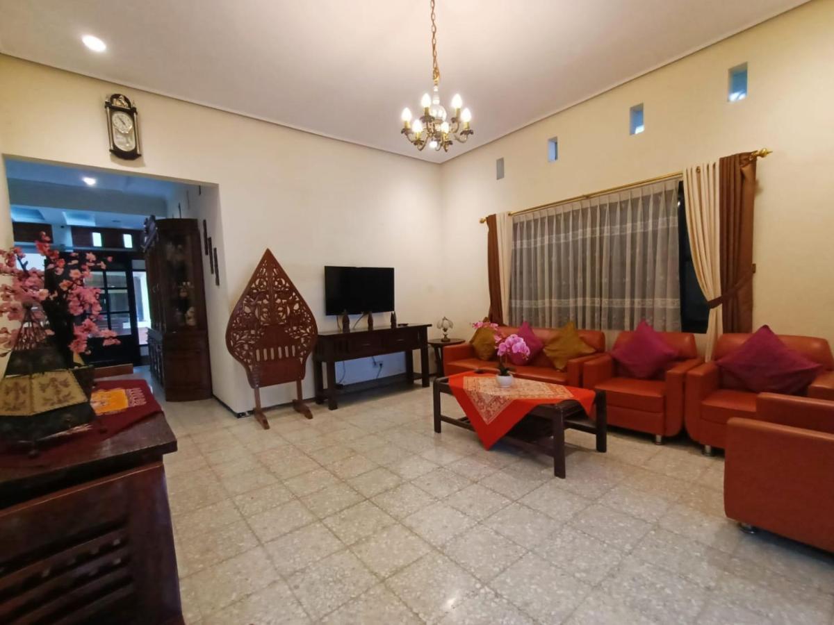 Rumah Kami Guest House Yogyakarta Kültér fotó